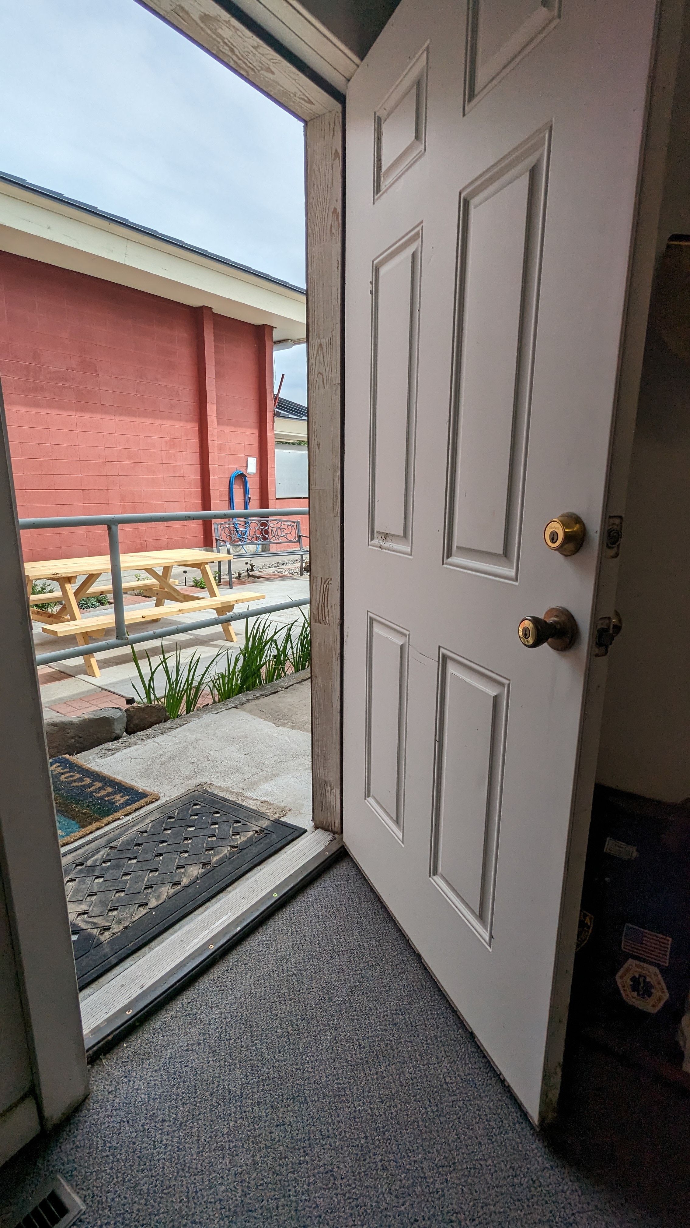 Ramps entrance threshold